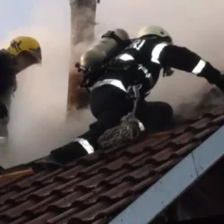 Incendiu la o casă din Bozovici