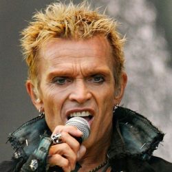 La Mulţi Ani, Billy Idol!