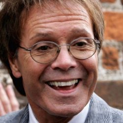 La multi ani, Cliff Richard!