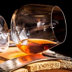 Ştiţi care este diferenţa dintre Armagnac şi Cognac? [VIDEO]